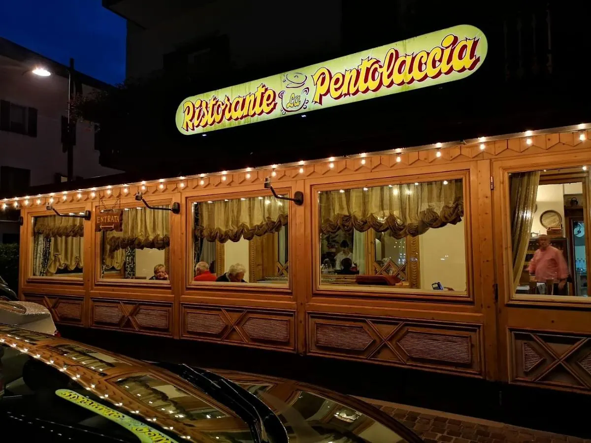 Meuble La Perla Hotell Auronzo di Cadore