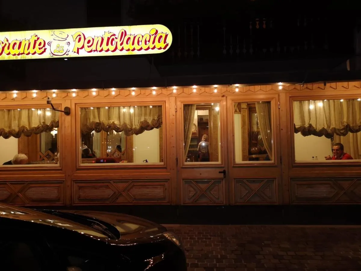 Meuble La Perla Hotell Auronzo di Cadore Italien